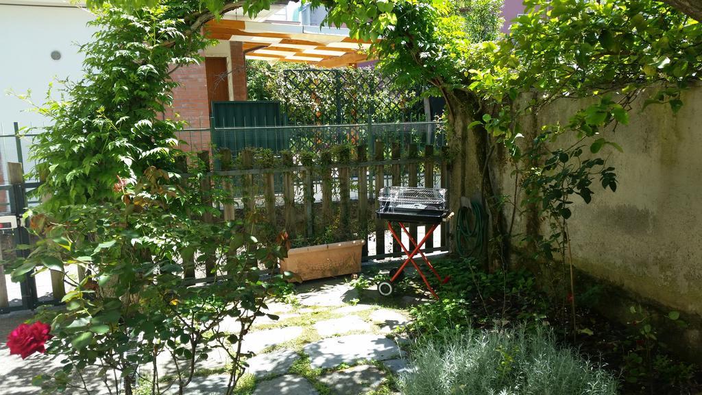 B&B Casa Di Claudia Marina Di Carrara Ngoại thất bức ảnh